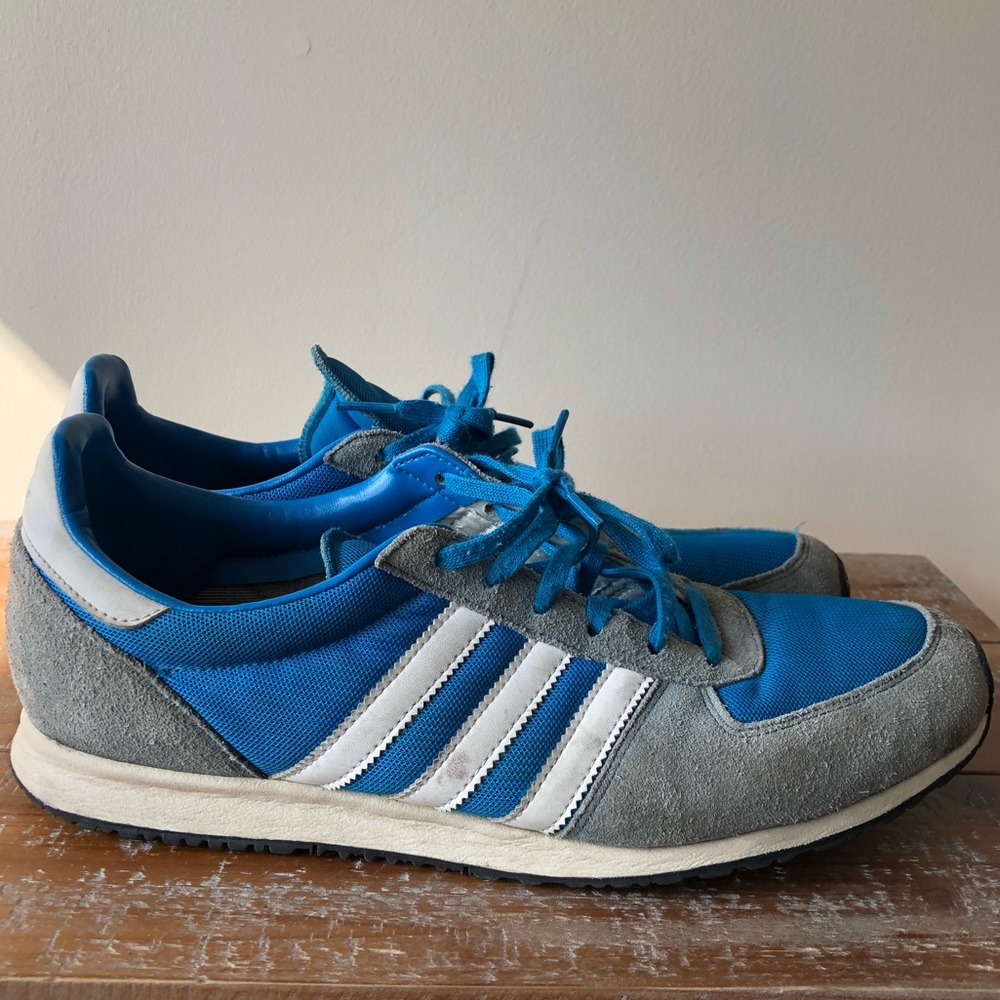 Adidas Sneakers